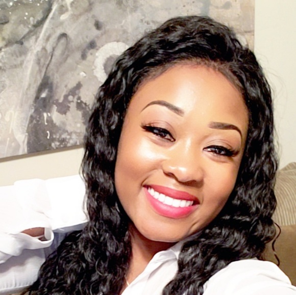 Meet your Posher, Kay - Picture 3 of 3